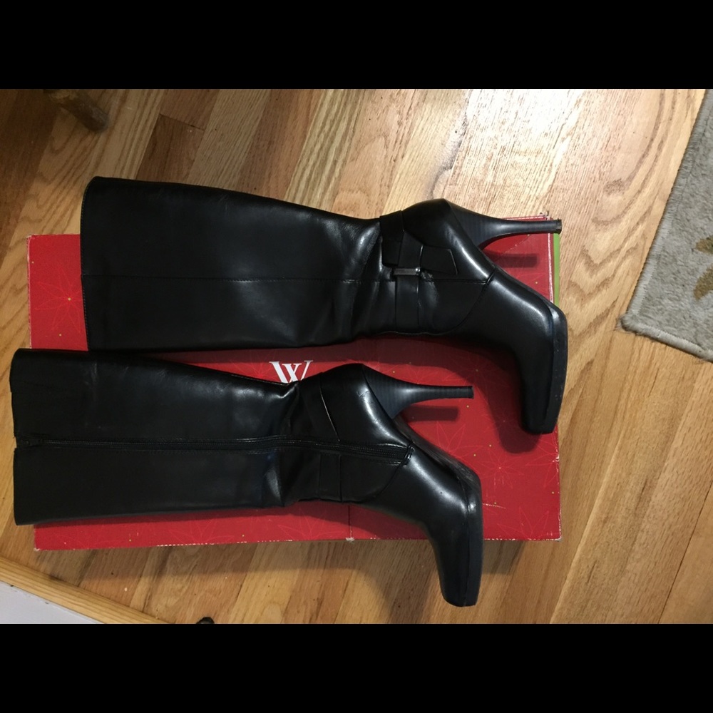 Black boots